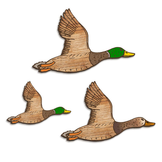 Kas Home 3Pcs Duck Hunting Wall Decor Wooden Flying Ducks Decor Rustic Farmhouse Wall Art Signs for Nursery Bedroom Classroom Playroom Living Room Hanging Decorations (Set of 3 Green-Duck)